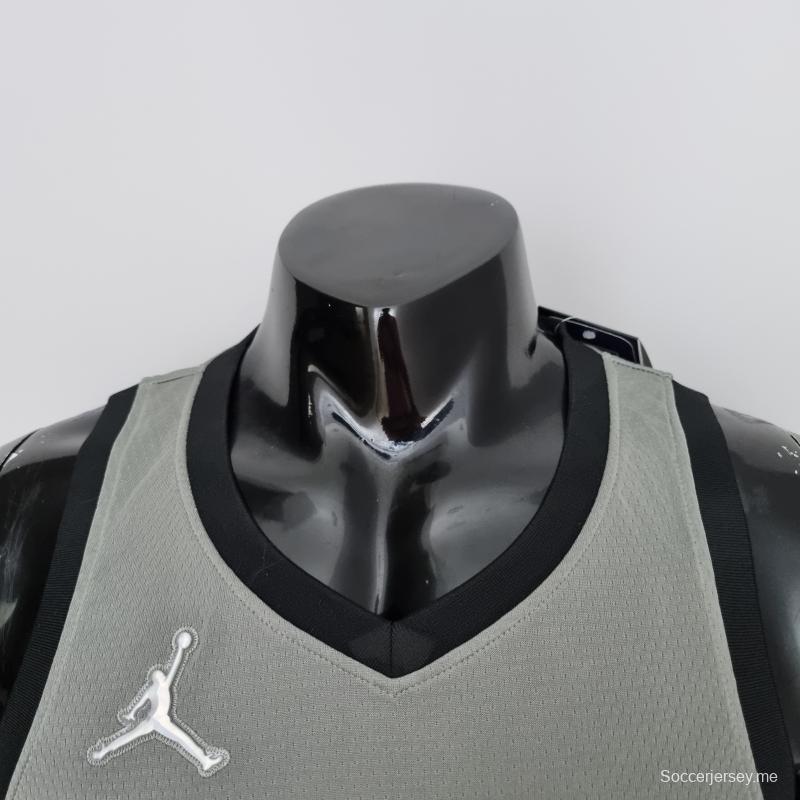 قميص دوري كرة السلة الأمريكي للمحترفين رقم 75th Anniversaryth Curry #30 إصدار مدينة بروكلين نتس باللون الرمادي
