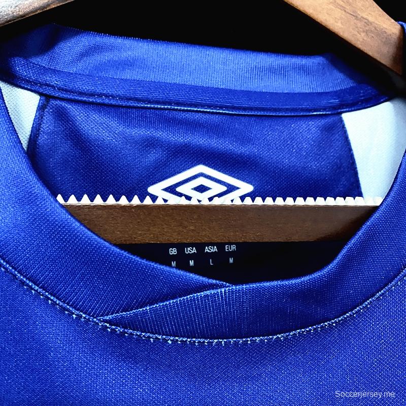 فورمولا 1 مرسيدس بنز AMG Blue
