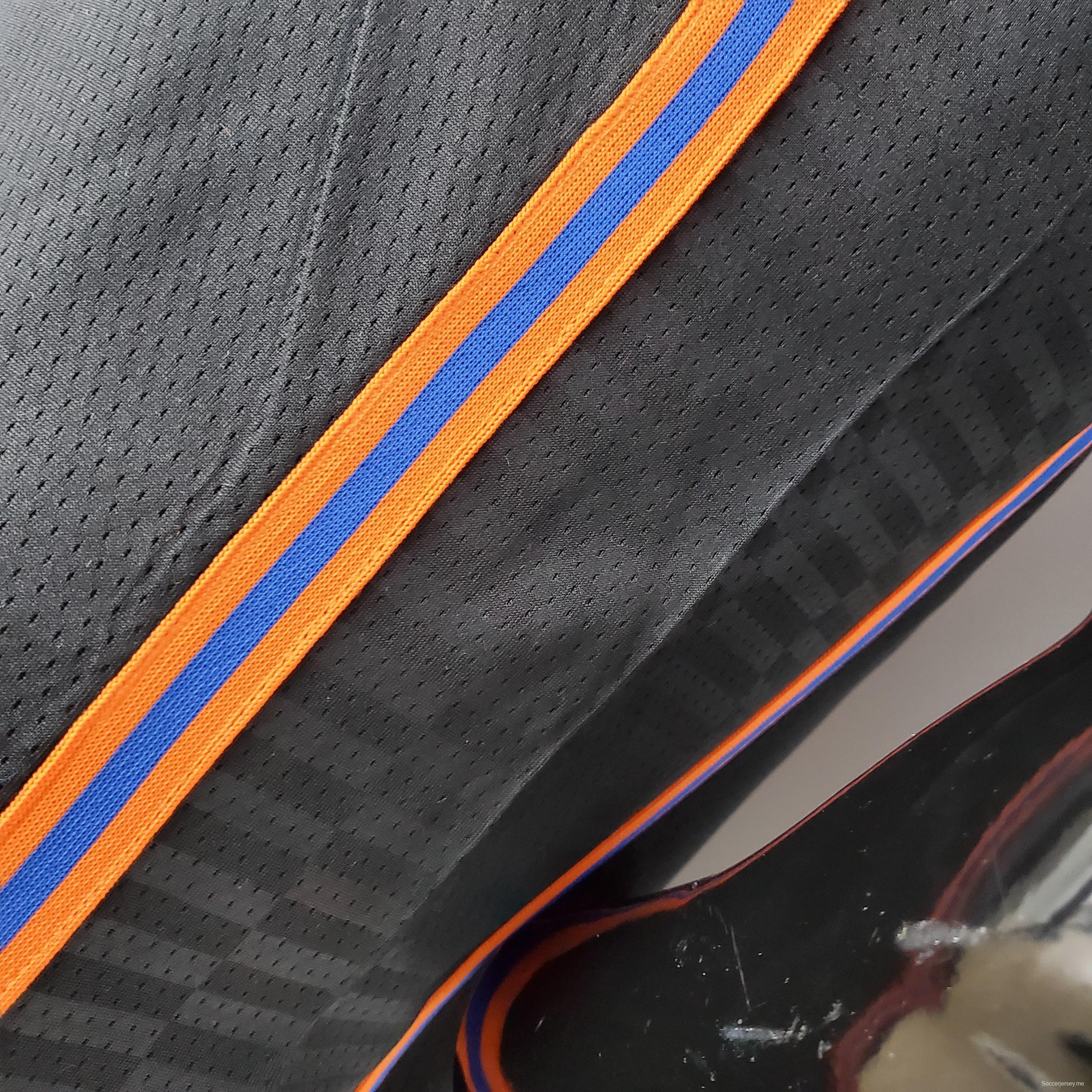 قميص دوري كرة السلة الأمريكي للمحترفين 2022 أنتوني #7 نيكس النسخة الحضرية باللون الأسود
