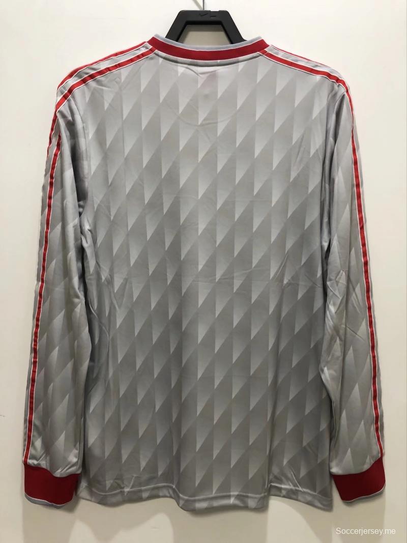 قميص كرة قدم ريترو 89/91 بأكمام طويلة لليفربول خارج ملعبه
