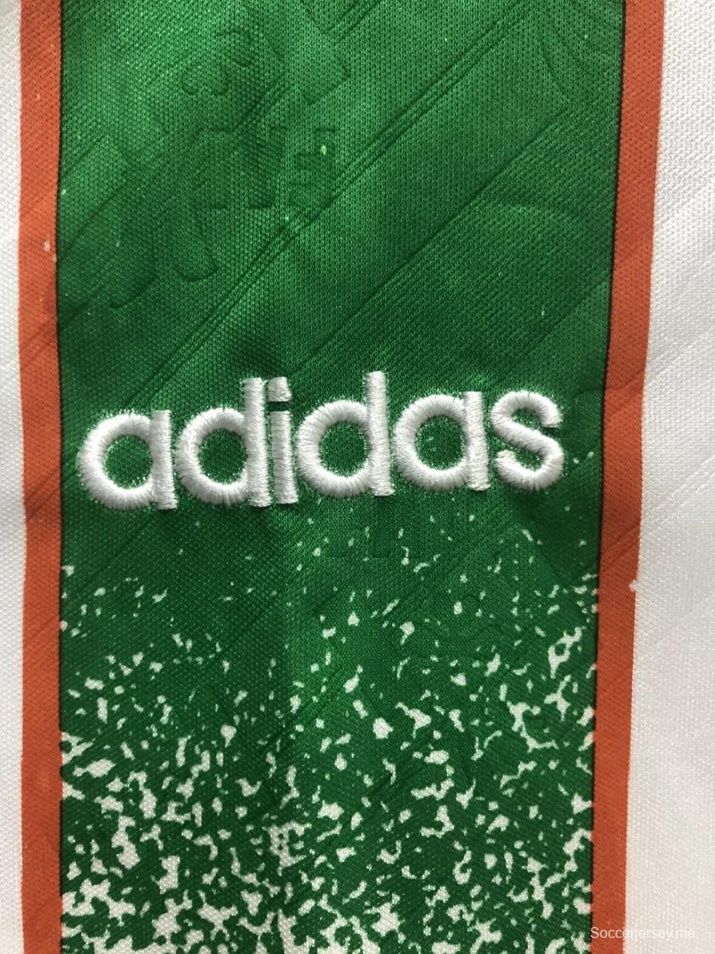 قميص كرة قدم ريترو 1994 أيرلندا ذهاباً وإياباً أبيض مع أوبل سبونسبور
