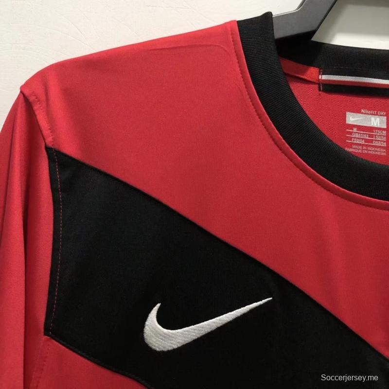 قميص ريترو 09/10 بأكمام طويلة الأكمام لمانشستر يونايتد
