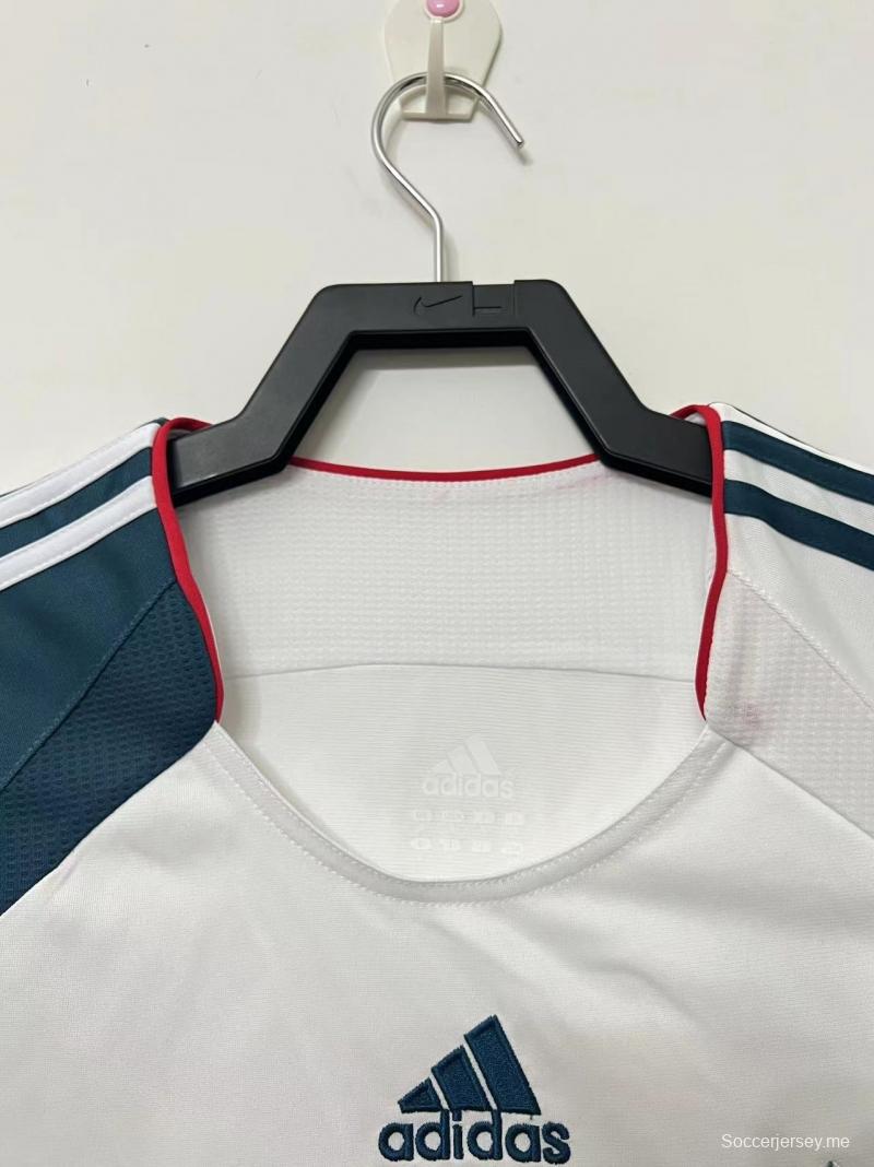 قميص كرة قدم عتيق 06/08 ليفربول خارج أرضه
