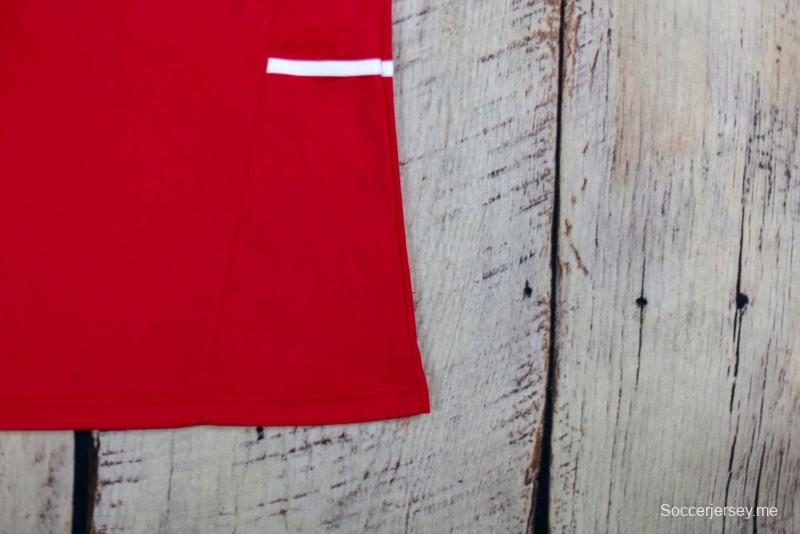 قميص كرة القدم الأساسي لأرسنال 02/04 ريترو 02/04
