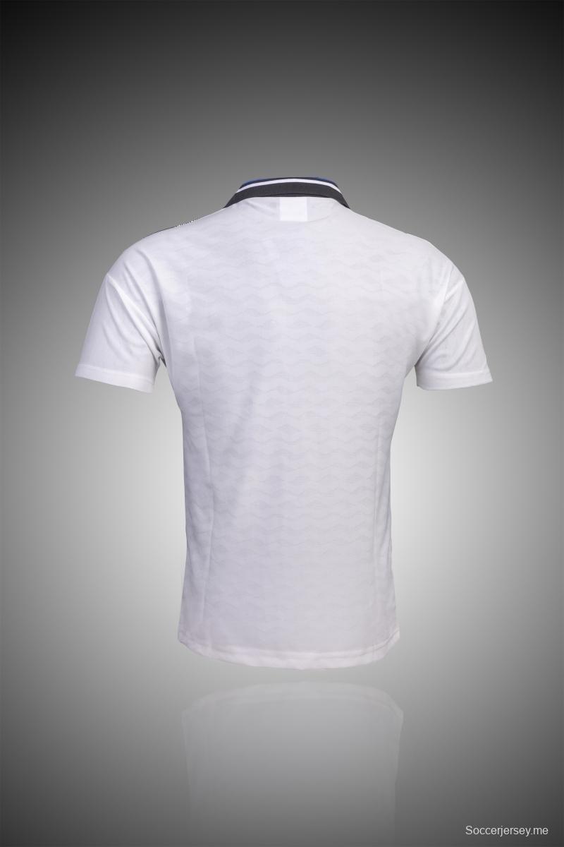 قميص كرة القدم RETRO 94/95 لإنتر ميلان خارج ملعبه
