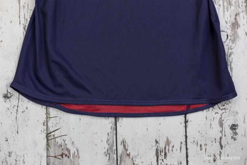 قميص كرة قدم ريترو إنجلترا 2002 قابل للانعكاس (أحمر/بحري)
