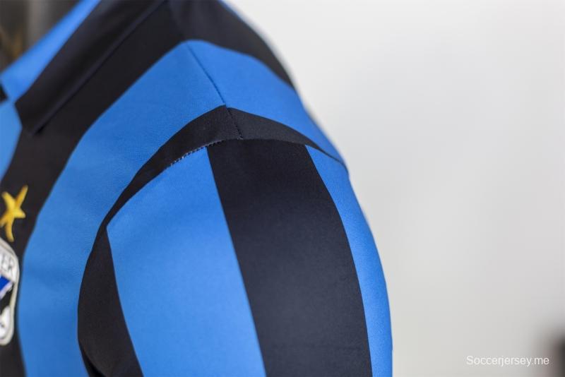 قميص كرة القدم الأساسي لإنتر ميلان 88/90 ريترو 88/90
