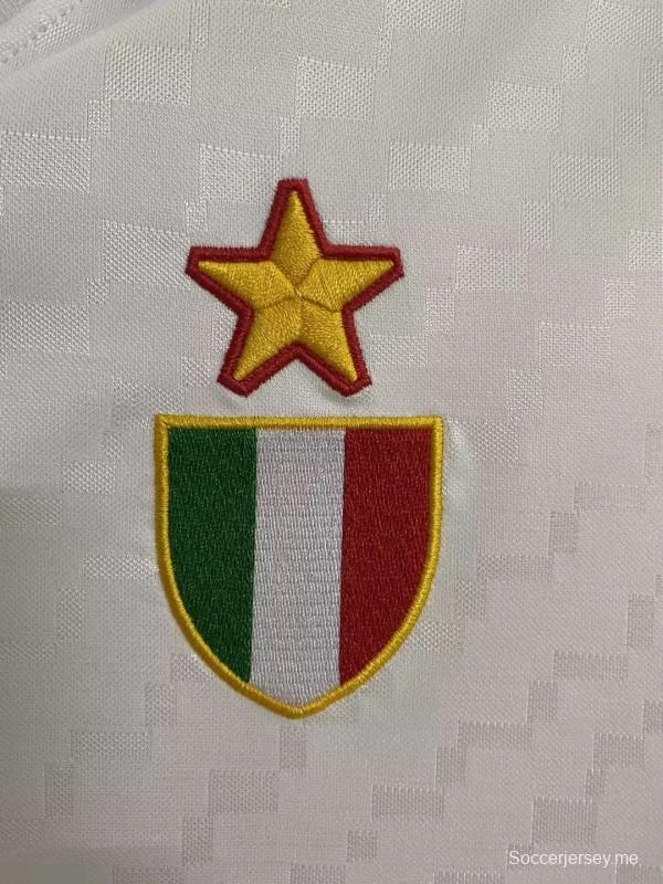 قميص أبيض عتيق 95/97 لميلان ميلانو خارجي عتيق 95/97
