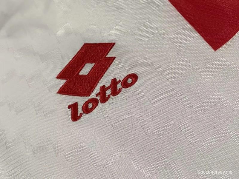 قميص أبيض عتيق 95/97 لميلان ميلانو خارجي عتيق 95/97
