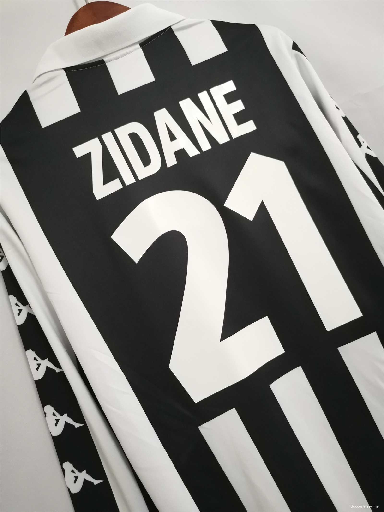 قميص ريترو 99/00 قديم بأكمام طويلة من يوفنتوس
