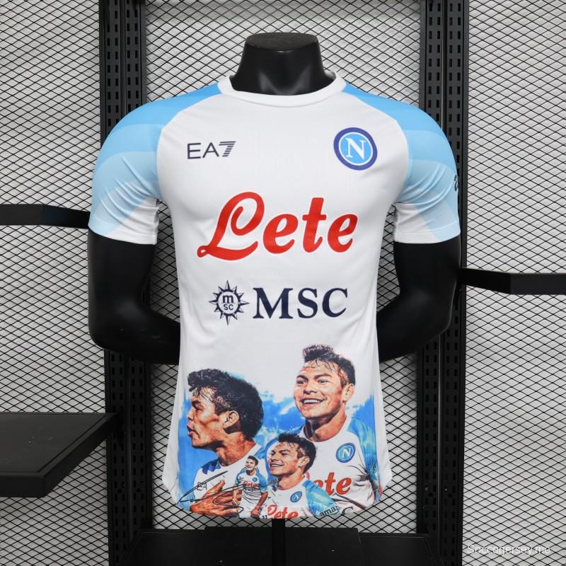 نسخة اللاعب SSC نابولي مواجهة هيرفينج لوزانو بطل المباراة هيرفينج لوزانو قميص البطل
