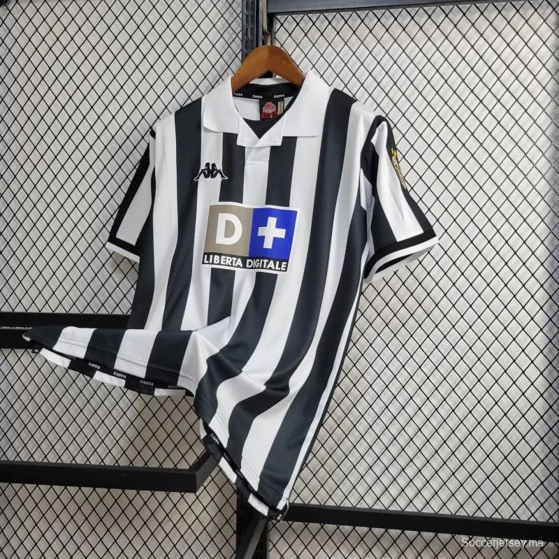 قميص فريق يوفنتوس 1998/99 القديم
