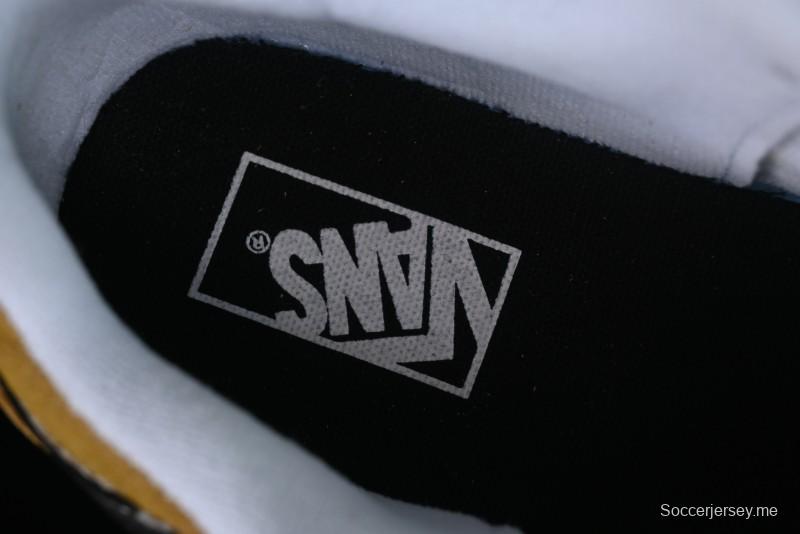 Vans Classics Knu Skool Retro Skate Shoes with Thick Tongue and Oversized Toe - VN0009QC5QJ1