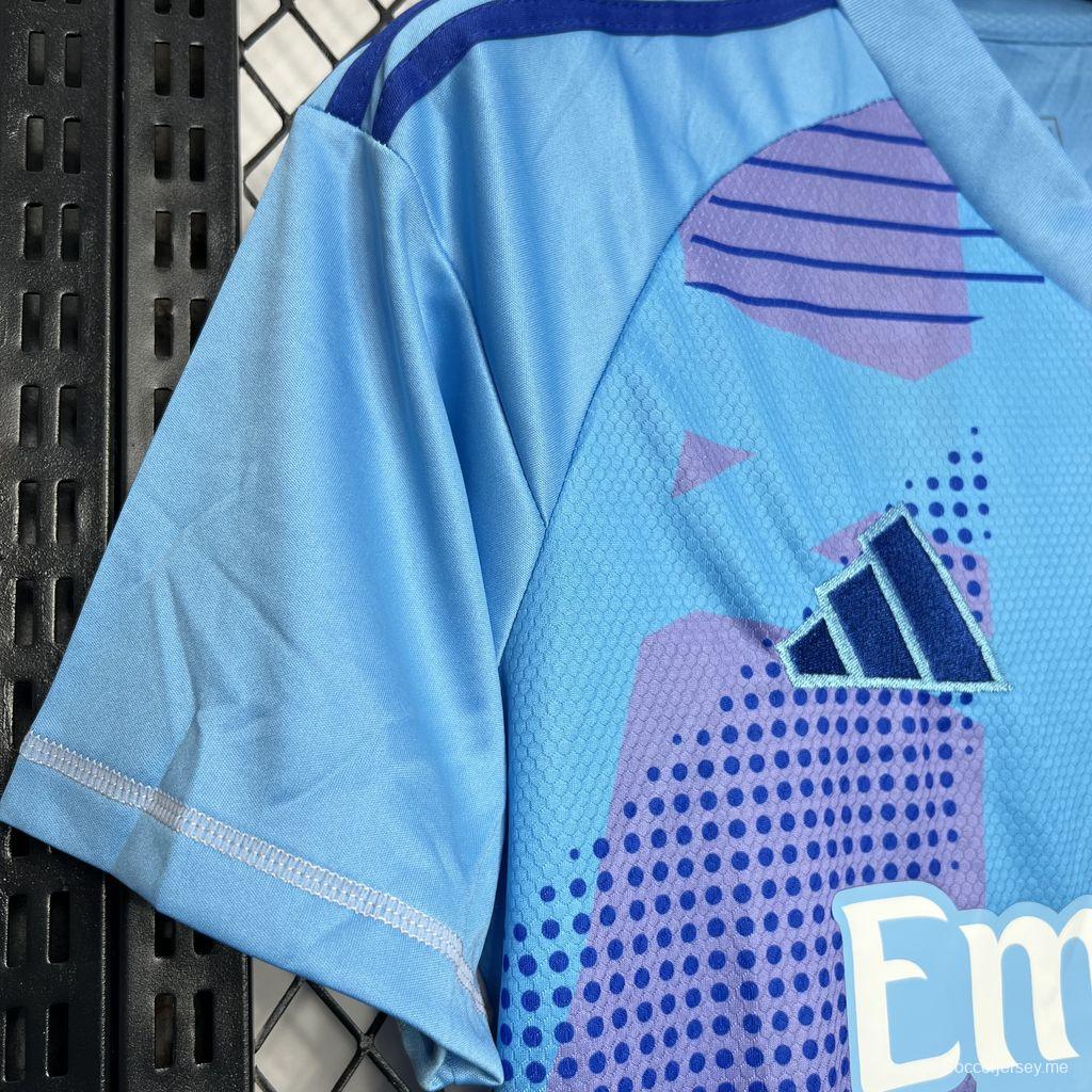 24/25 قميص أزرق لحارس مرمى ريال مدريد
