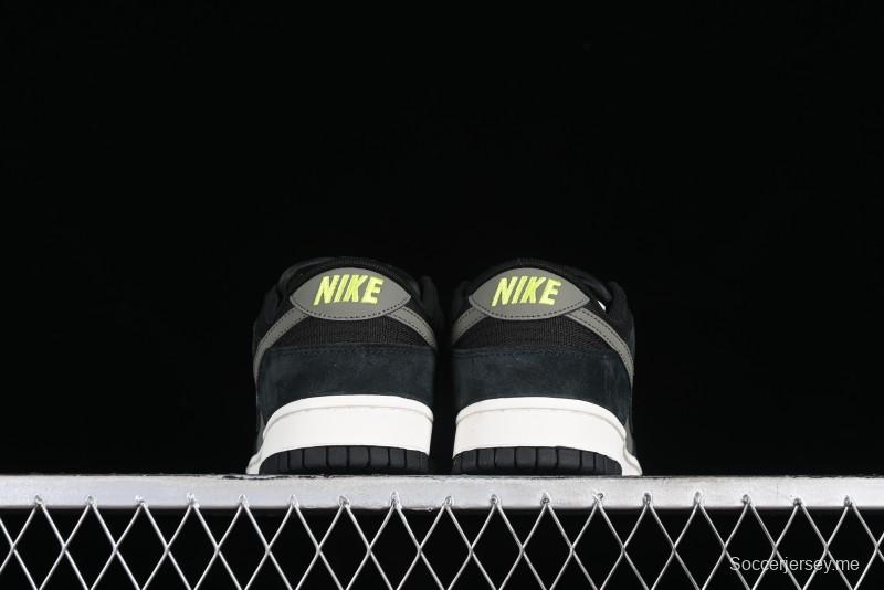 Nike Dunk Low SB Skateboarding Shoes - 302517-236