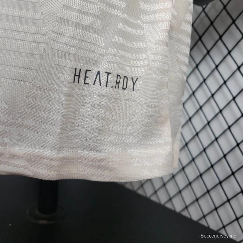 إصدار اللاعب 24/25 قميص بايرن ميونيخ الثالث 24/25
