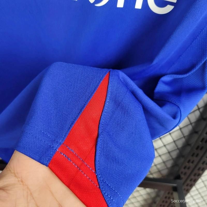 2005/2006 قميص مانشستر يونايتد الرجعية لمانشستر يونايتد خارج الديار