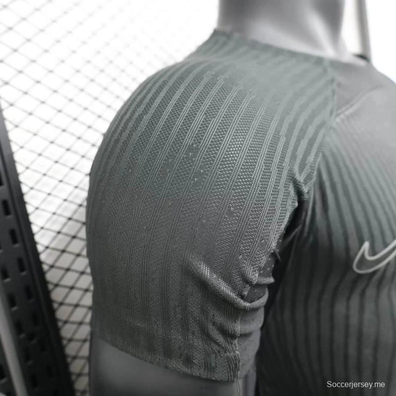 25/26 نسخة اللاعب 25/26 قميص نادي الاتحاد 2 مباريات خارج أرضه