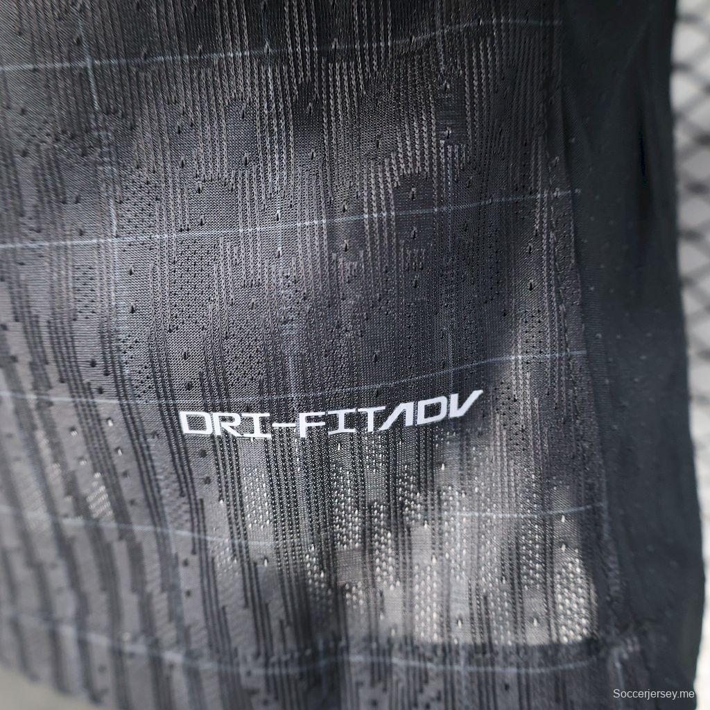 2025/26 نسخة اللاعب 2025/26 قميص توتنهام هوتسبير خارج ملعبه