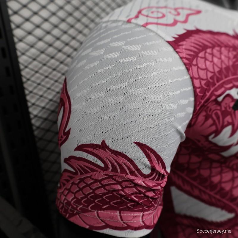 إصدار اللاعب 2025 قميص منتخب اليابان 2025 أبيض بتصميم تنين وردي اللون الأبيض