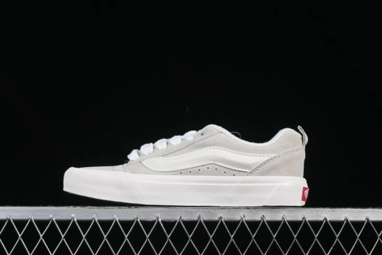 Vans Knu Skool Low-Top Retro Chunky Sneakers - VN000D750CK