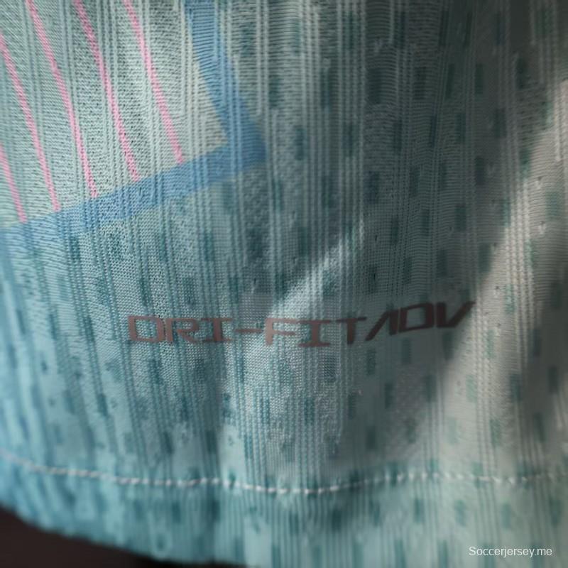 إصدار اللاعب 25/26 قميص نادي برشلونة 25/26 أخضر نعناعي بحواف وردية