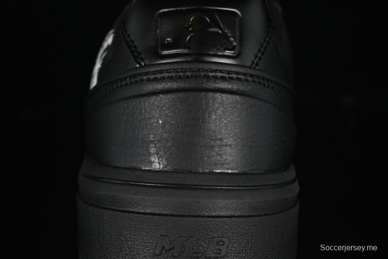 حذاء رياضي مخصص من منصة مكتنزة ذات بطانة مكتنزة من نيويورك يانكيز MLB - 3ASXXCA12N50WHS