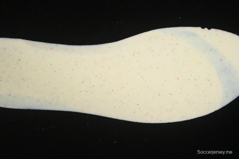 حذاء الجري زوم فلاي 6 من نايك زوم فلاي 6 خفيف الوزن للغاية مع رغوة رياكت فوم وطبق من ألياف الكربون - HV4366-072