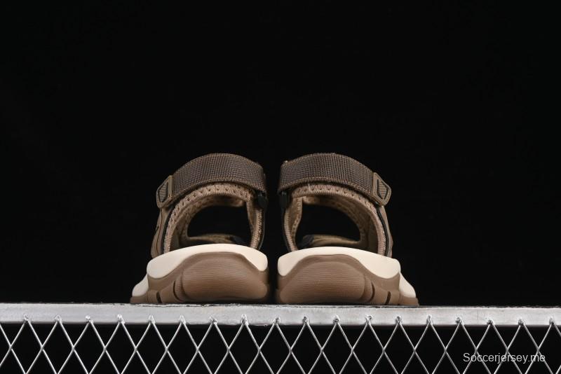 صندل صيفي مغلق بمشبك وحلقة مقاومة للانزلاق 63602601003 من إيكو كومفورت سبيد كومفورت 63602601003