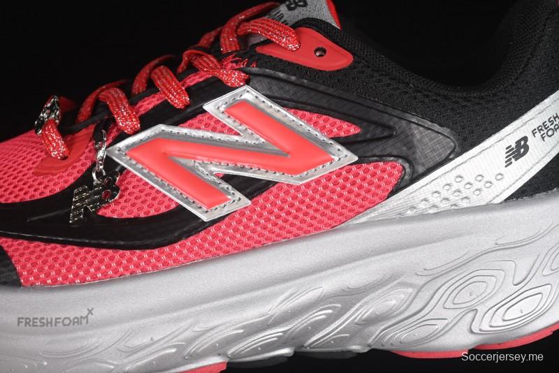 جاني × نيو بالانس فريش فوم ترينر UTRNGA حذاء جري ريترو معدني فضي اللون - UTRNGN