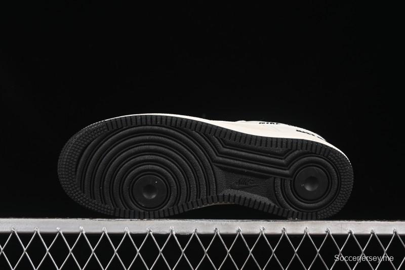 حذاء نايك اير فورس 1 '07 المنخفض من نايك جست دو إت كولابوريشن - DF0188-054