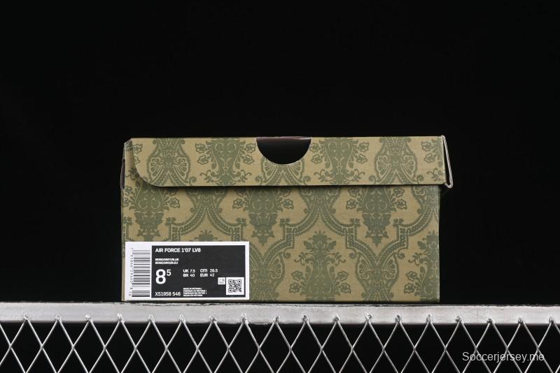 حذاء نايك اير فورس 1 '07 المنخفض من نايكي، حذاء رياضي كاجوال بتعاون غوتشي باللون الفضي - XS1958-546