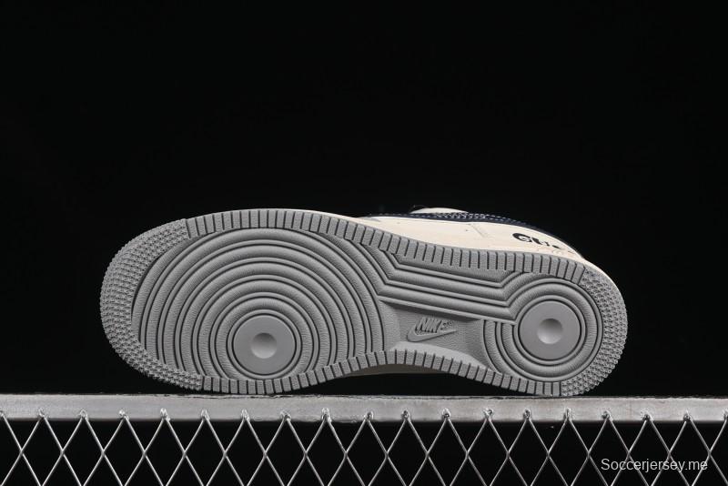 حذاء نايك اير فورس 1 '07 المنخفض من نايكي، حذاء رياضي كاجوال بتعاون غوتشي باللون الرمادي والأزرق - XS1958-543