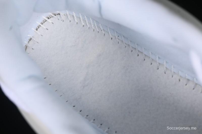 حذاء جري كاجوال من سلسلة NB9060 من نيو بالانس بتقنية التوسيد ABZORB - U9060AAB