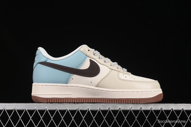 حذاء نايك اير فورس 1 '07 المنخفض من نايك اير فورس 1 '07 LV Collaboration Summer Blue Sneakers كاجوال أزرق - JJ2508-702