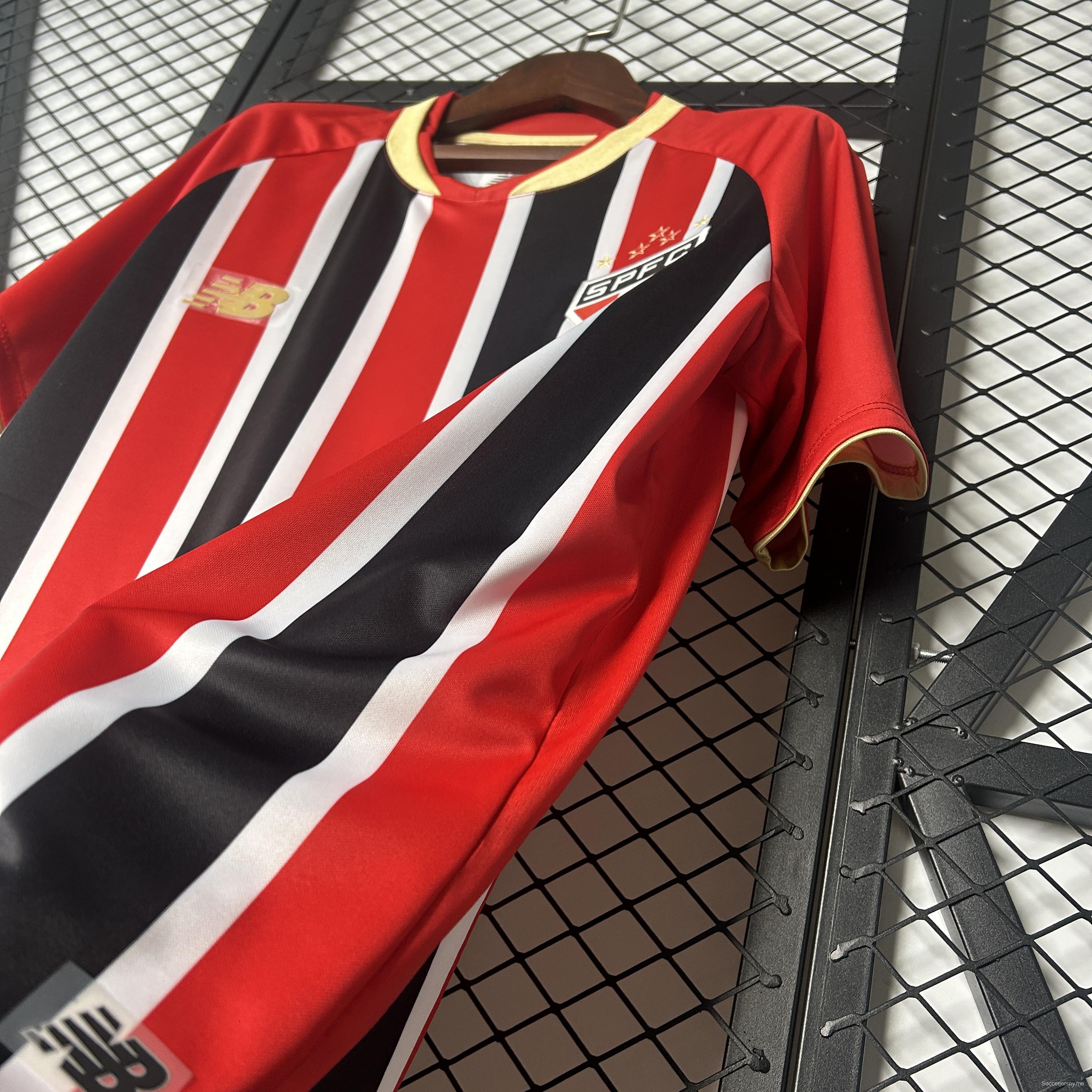 25/26 قميص ساو باولو خارج أرضه