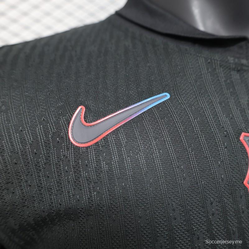 إصدار اللاعب 24/25 برشلونة × ترافيس سكوت قميص برشلونة × ترافيس سكوت خارجي أسود مع راعي أحمر