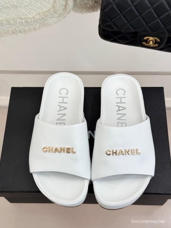 2025 Slippers Chanel White Leather Slippers KFY00250