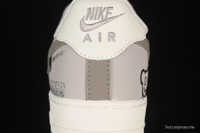 حذاء نايك اير فورس 1'07 منخفض مبتسم للدب الكاجوال - DB3301-881