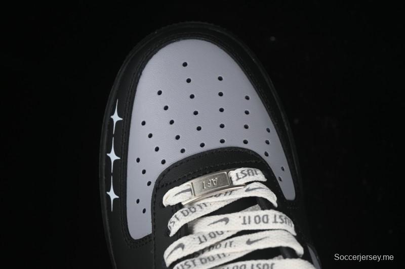 حذاء نايك اير فورس 1 '07 منخفض أسود فضي كورت منخفض الكاجوال - ZH0316-085