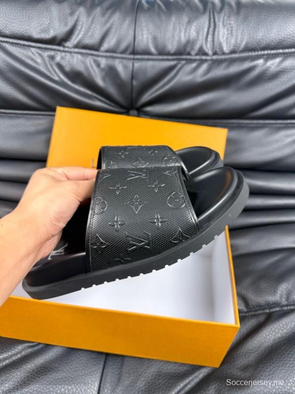 2025 Men Louis Vuitton Black Leather Slippers AS00170