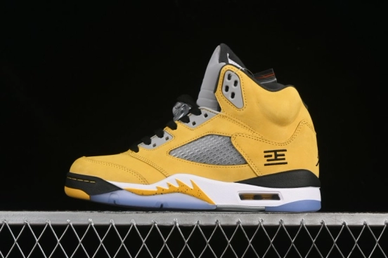 حذاء كرة السلة نايك اير جوردان 5 ريترو طوكيو ليمتد من نايك - IO3372-700