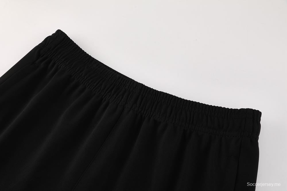 2025 قميص أبيض قصير الأكمام + شورت قصير الأكمام من نايك 2025