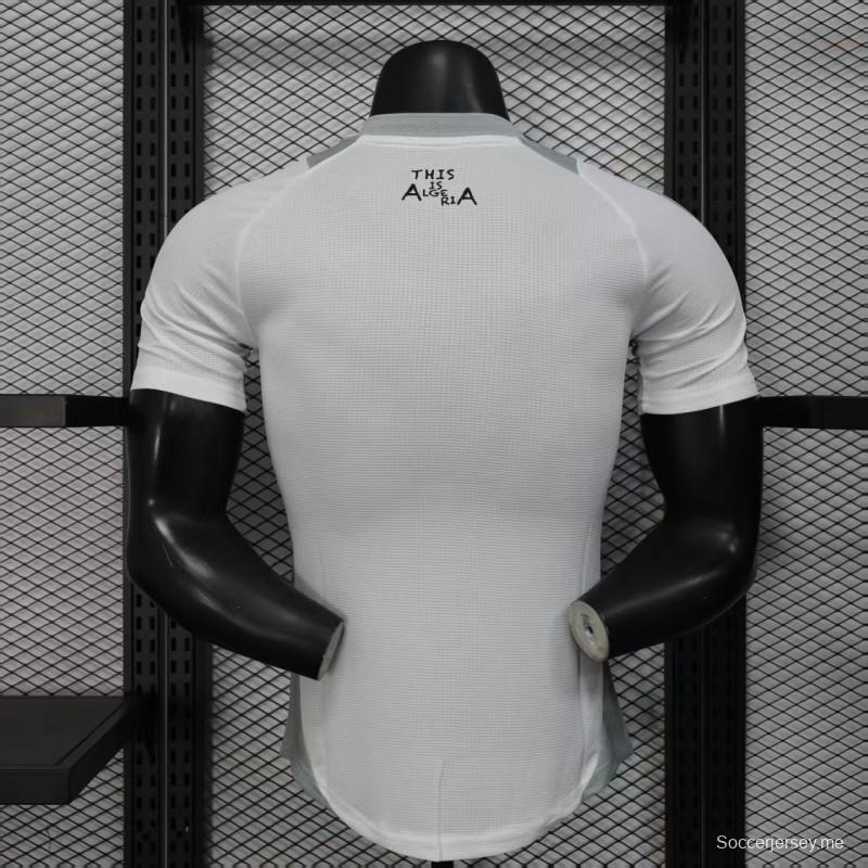 إصدار اللاعب 2025 الجزائر أبيض مع قميص أبيض بنقشة تقليدية