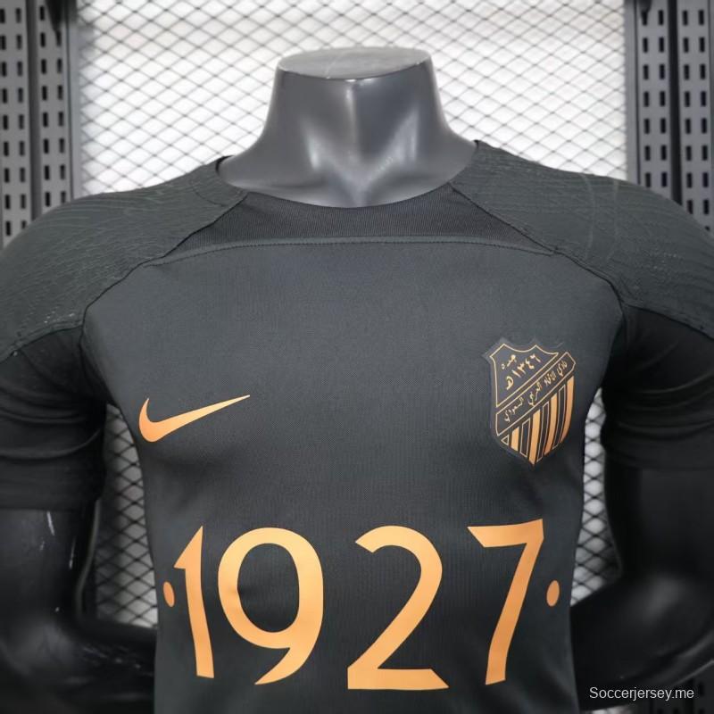 نسخة اللاعب 25/26 قميص بطل الأهلي الأسود مع الراعي الذهبي