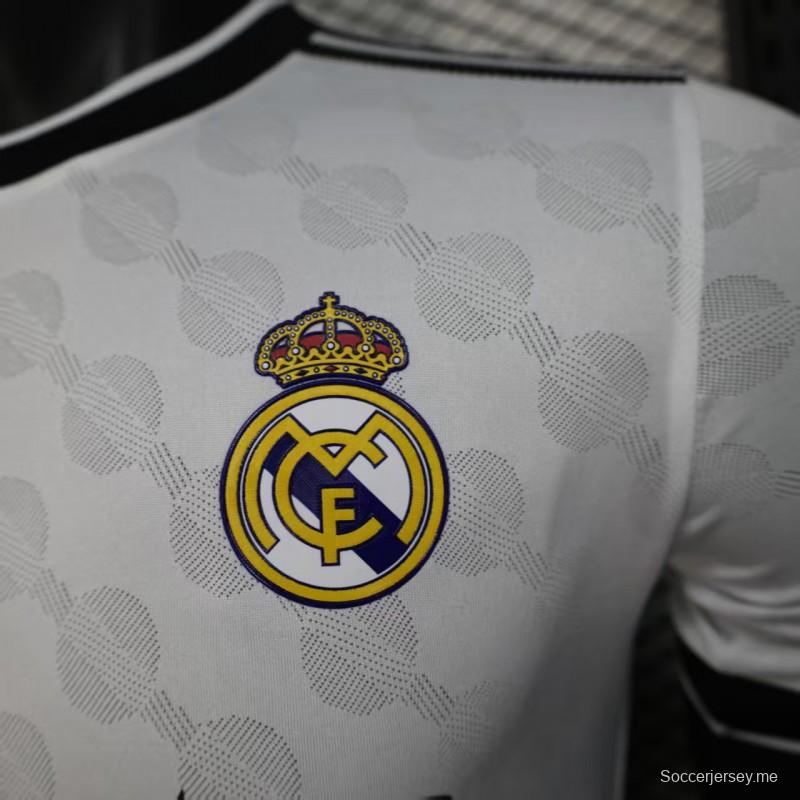 إصدار اللاعب 25/26 ريال مدريد أبيض بنمط هندسي قميص أبيض بنمط هندسي