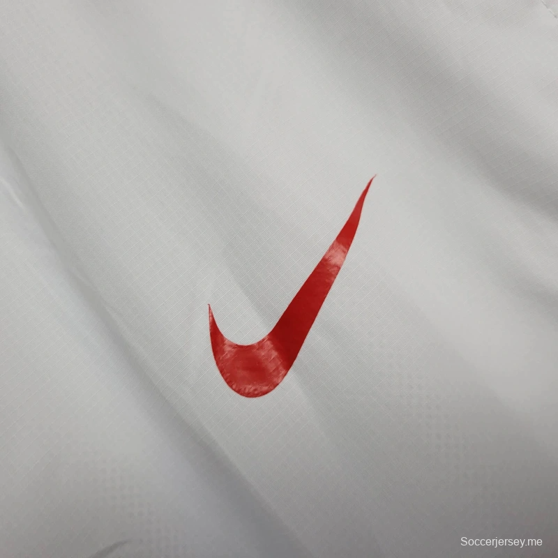 25/26 جاكيت ليفربول سترة واقية من الرياح أبيض اللون أبيض