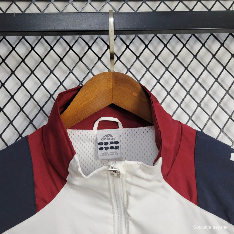 25/26 جاكيت مانشستر يونايتد سترة واقية من الرياح أبيض اللون