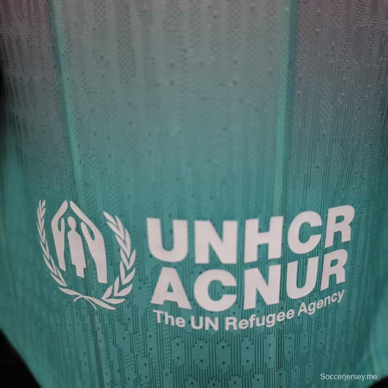 إصدار اللاعب 25/26 قميص نادي برشلونة باللون الوردي مع قميص متدرج اللون