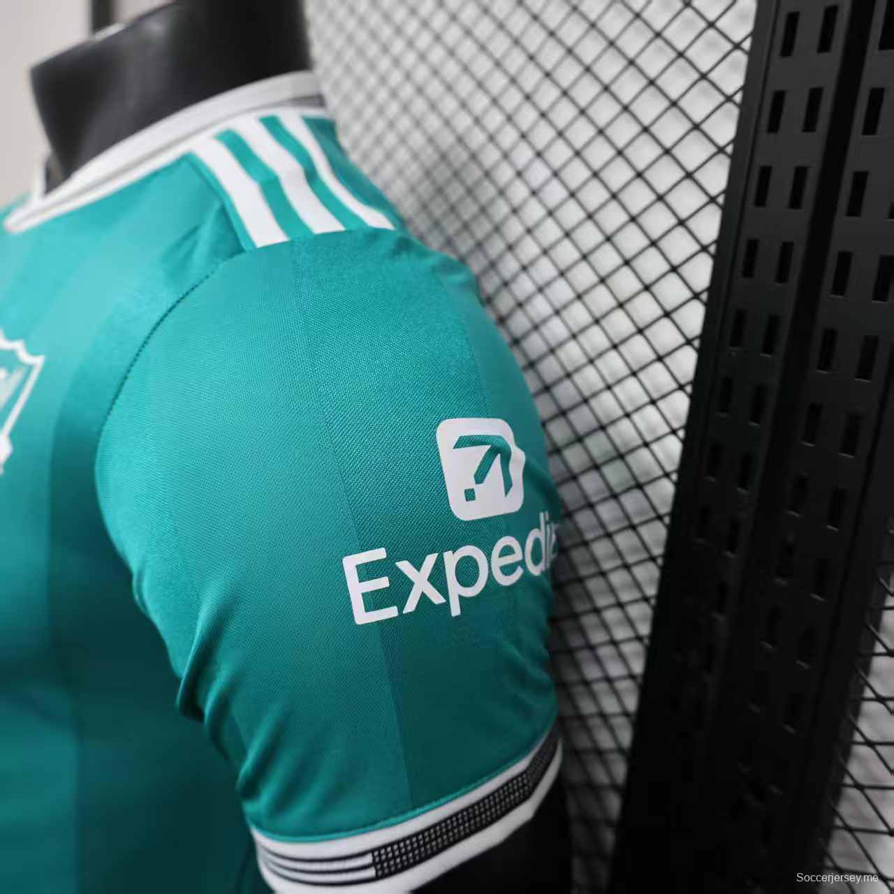 نسخة اللاعب 25/26 قميص ليفربول الأخضر الثالث 25/26